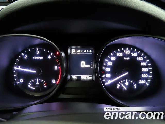 Hyundai Santa Fe 2017 thumb 8