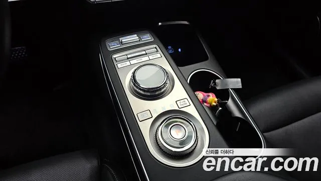 Genesis GV70 2021 thumb 9
