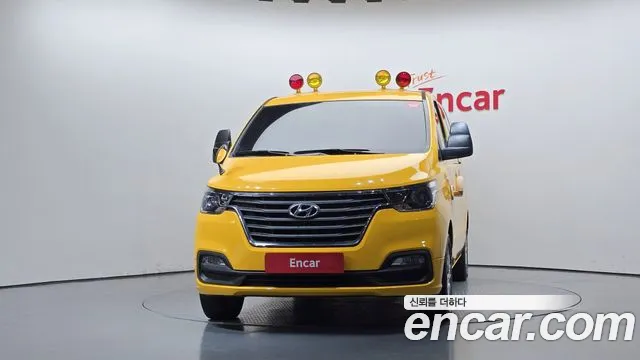Hyundai Starex 2019 thumb 3