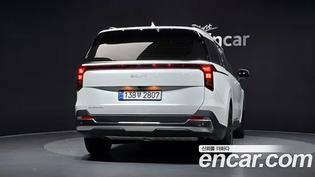 Kia Carnival 2024 thumb 4