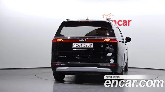 Kia Carnival 2022 thumb 4