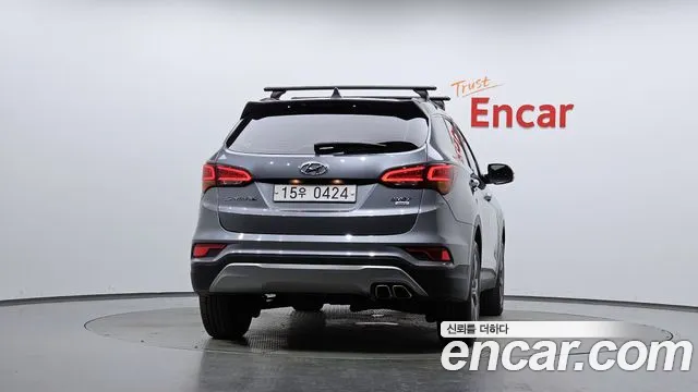 Hyundai Santa Fe 2016 thumb 3