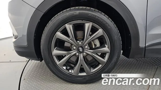 Hyundai Santa Fe 2016 thumb 4