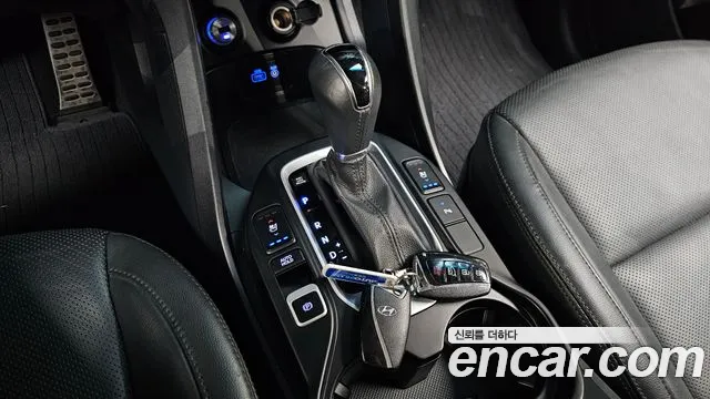 Hyundai Santa Fe 2016 thumb 8