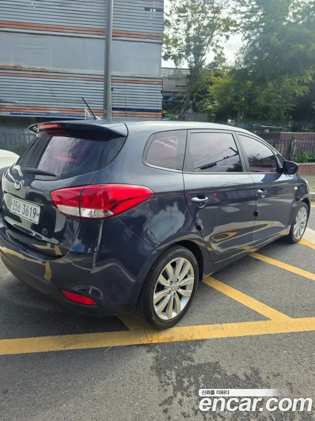 Kia Carens 2015 thumb 2