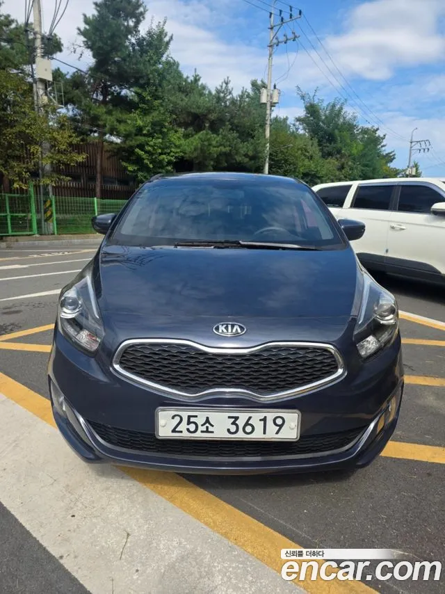 Kia Carens 2015 thumb 3