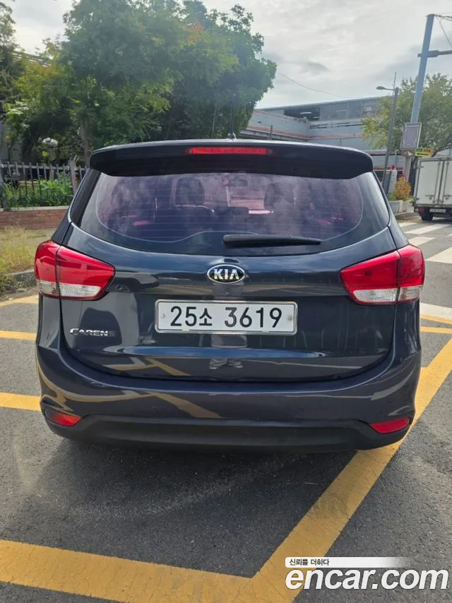 Kia Carens 2015 thumb 4