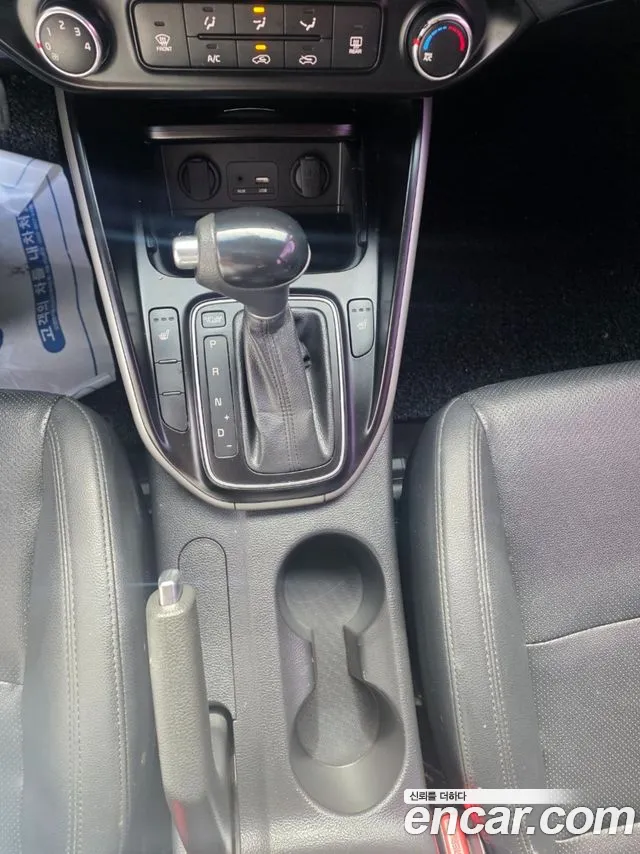 Kia Carens 2015 thumb 9
