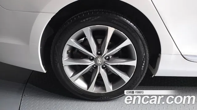 Hyundai Grandeur 2015 thumb 5