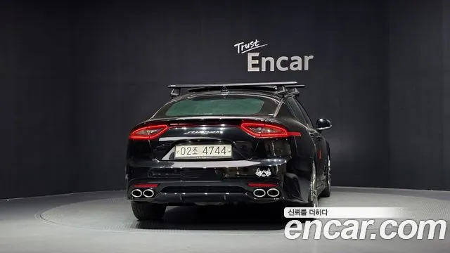 Kia Stinger 2017 thumb 4