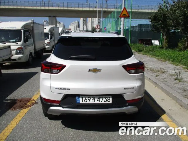 ChevroletGMDaewoo TrailBlazer 2021 thumb 4