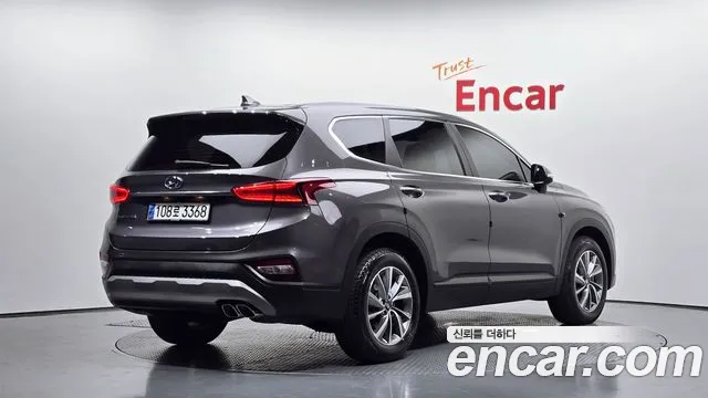 Hyundai Santa Fe 2018 thumb 2