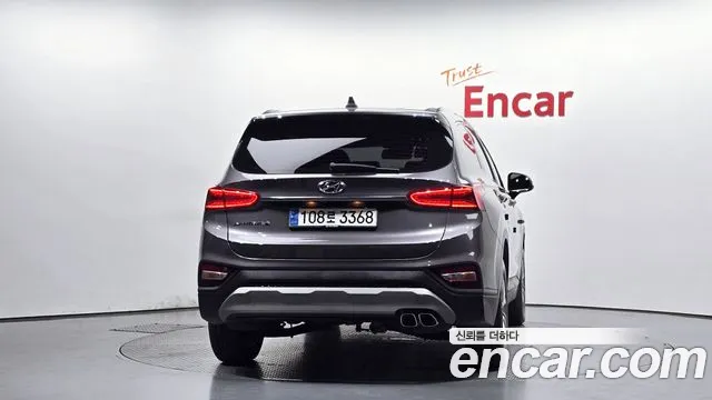 Hyundai Santa Fe 2018 thumb 4