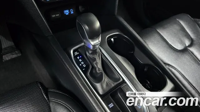 Hyundai Santa Fe 2018 thumb 9