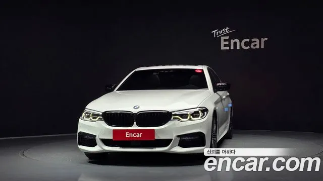 BMW 5-Series 2019 thumb 3