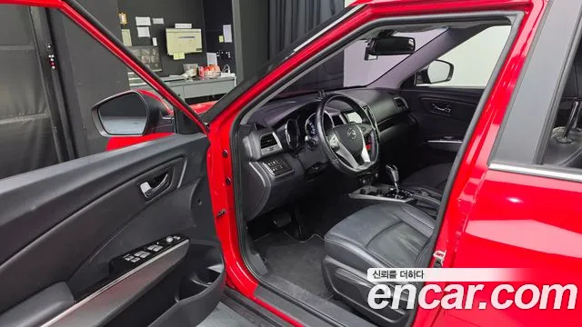 KG_Mobility_Ssangyong TIBOLI 2015 thumb 10