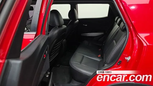 KG_Mobility_Ssangyong TIBOLI 2015 thumb 12