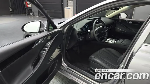 Genesis G80 2023 thumb 10