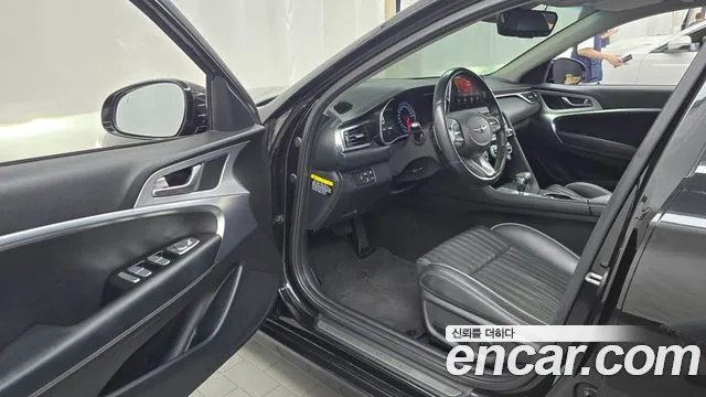 Genesis G70 2018 thumb 10