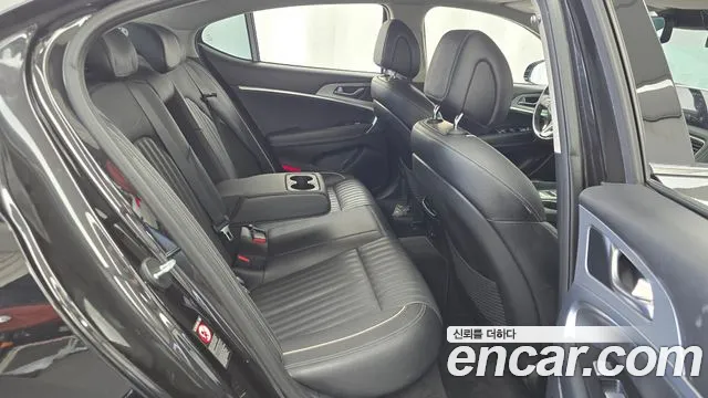 Genesis G70 2018 thumb 11