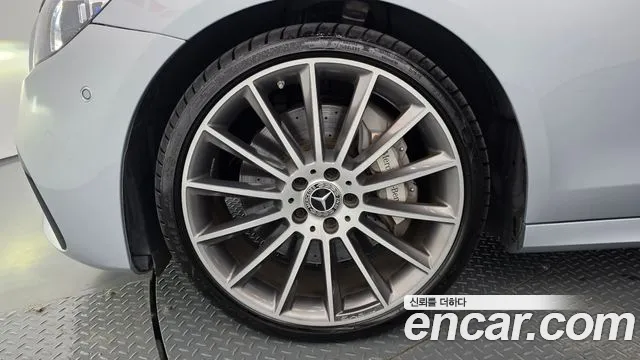 Mercedes-Benz E-Класс 2022 thumb 5