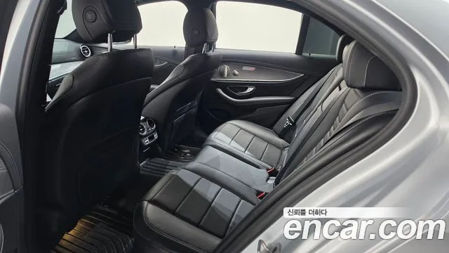 Mercedes-Benz E-Класс 2022 thumb 11