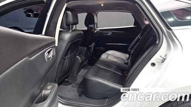 Renault-KoreaSamsung Megane 2017 thumb 12