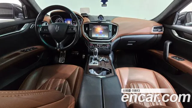 Maserati Ghibli 2016 thumb 7