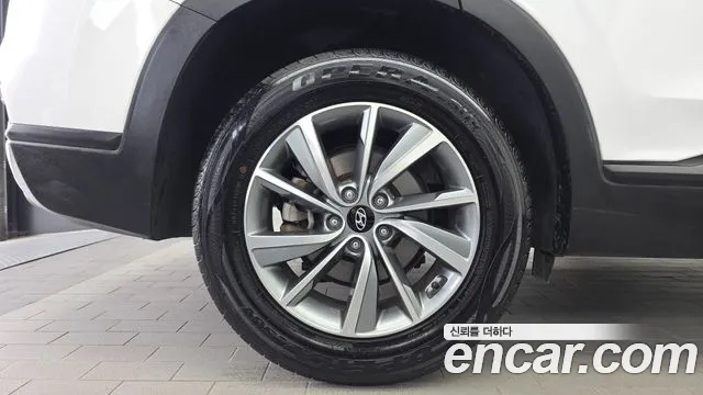 Hyundai Santa Fe 2018 thumb 5
