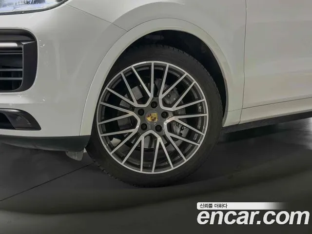 Porsche Cayenne 2019 thumb 4