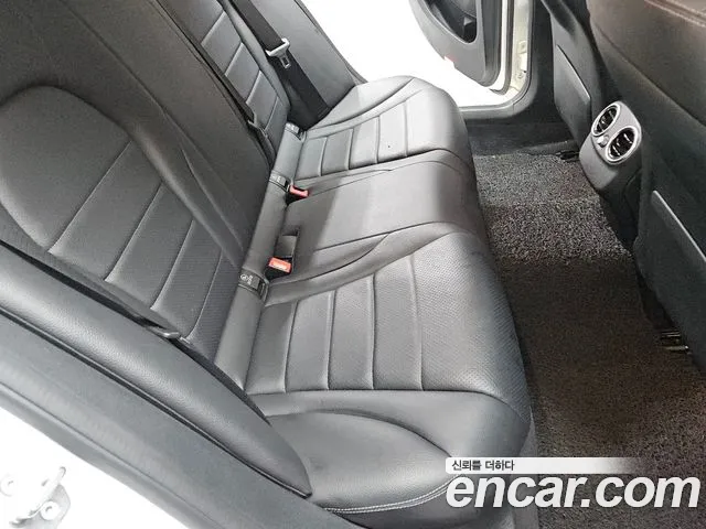 Mercedes-Benz C-Класс 2016 thumb 12