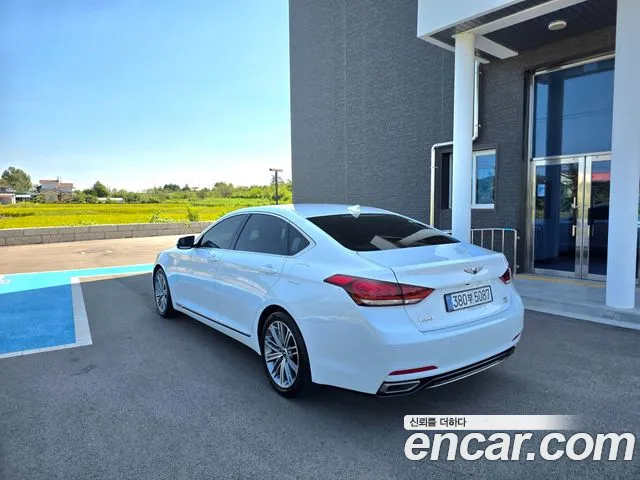 Genesis G80 2017 thumb 5