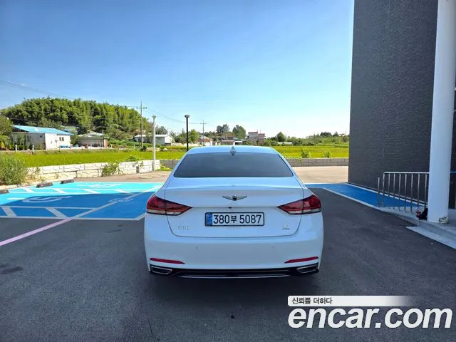 Genesis G80 2017 thumb 8