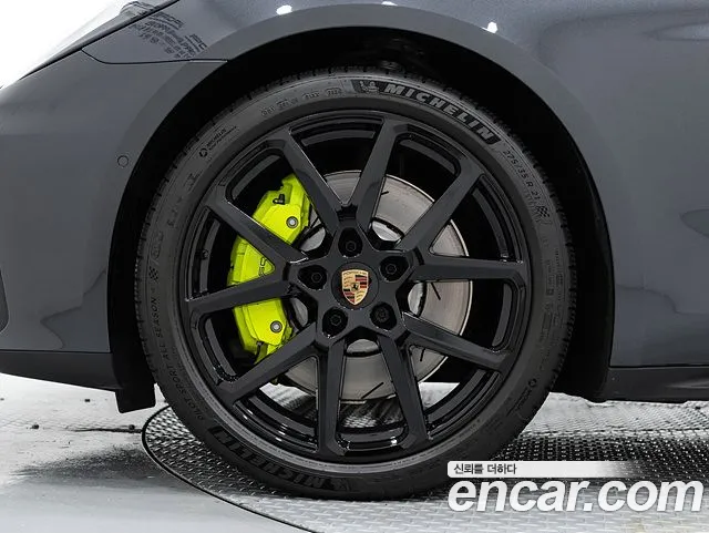 Porsche Panamera 2024 thumb 5