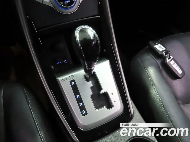 Hyundai Avante 2012 thumb 9