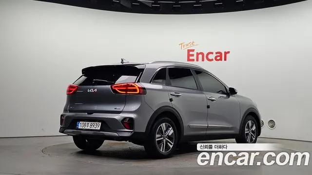 Kia Niro 2021 thumb 2