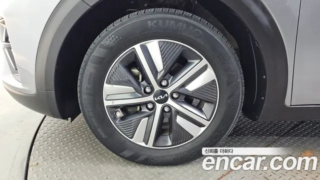 Kia Niro 2021 thumb 5