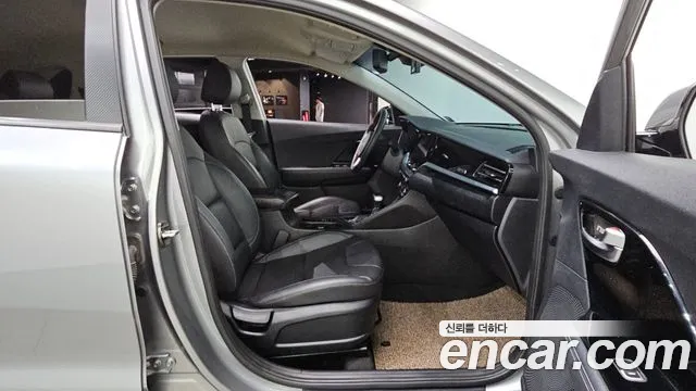 Kia Niro 2021 thumb 12
