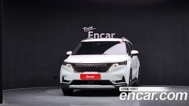 Kia Carnival 2023 thumb 3