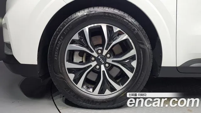 Kia Carnival 2023 thumb 5