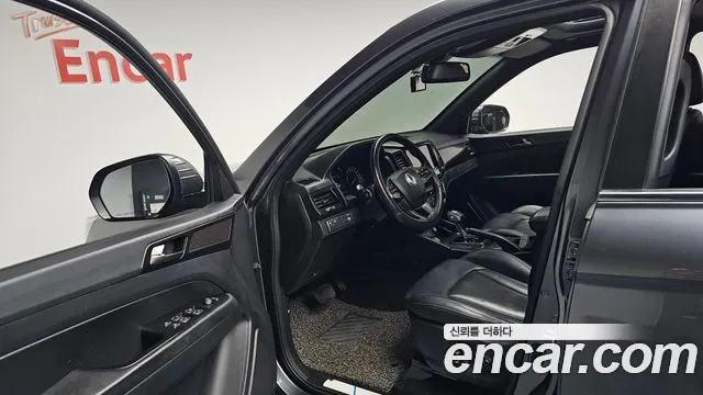 KG_Mobility_Ssangyong Rexton 2019 thumb 10