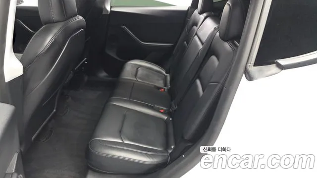 Tesla Model Y 2022 thumb 11