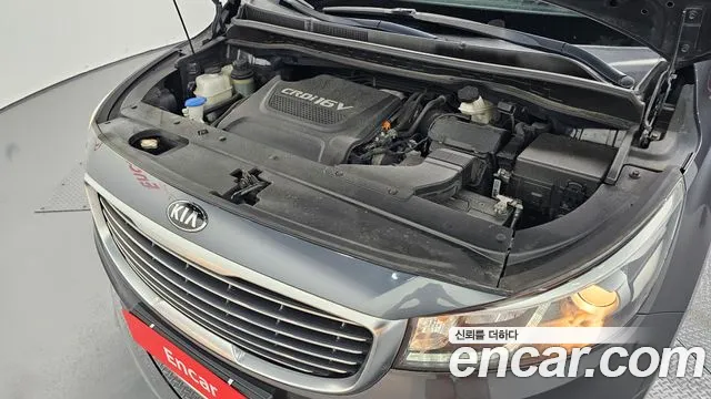 Kia Carnival 2018 thumb 6