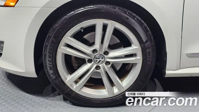 Volkswagen Passat (North America and China) 2015 thumb 5