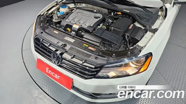 Volkswagen Passat (North America and China) 2015 thumb 6