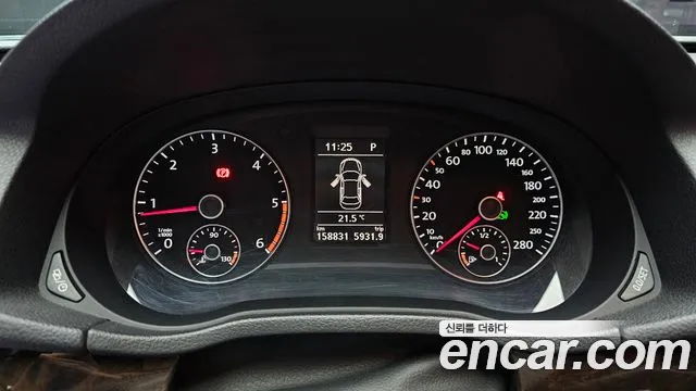 Volkswagen Passat (North America and China) 2015 thumb 8