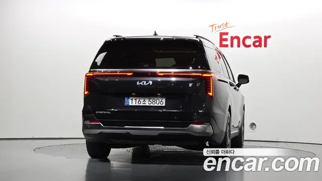 Kia Carnival 2024 thumb 3