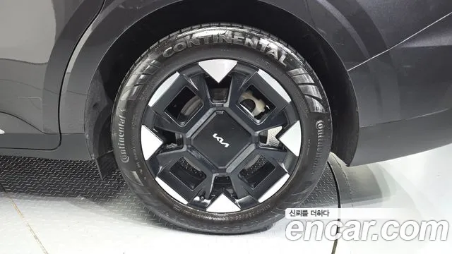 Kia Carnival 2024 thumb 4