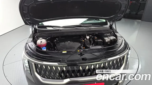 Kia Carnival 2024 thumb 5
