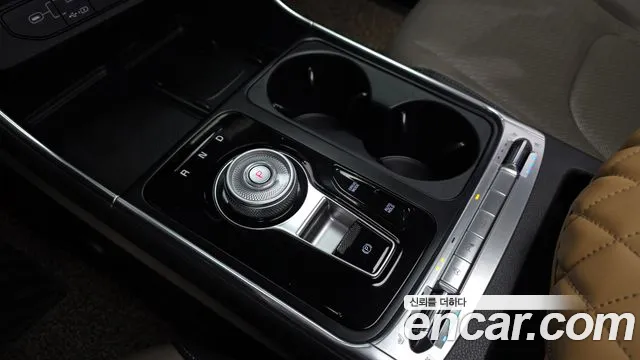 Kia Carnival 2024 thumb 8